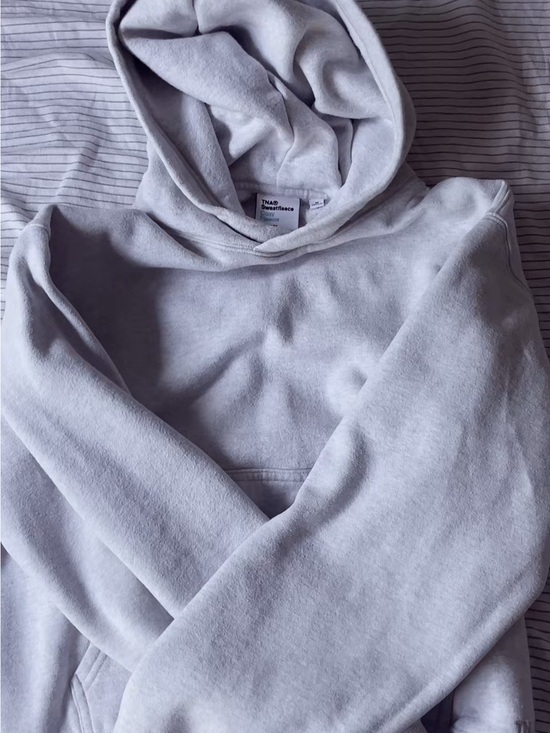Aritzia Sweaters - Aritzia Womens Hoodie